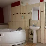 Fun House Hostel *