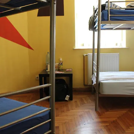 Hostel Fun House