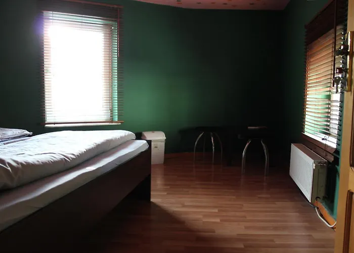 Hostel Fun House *