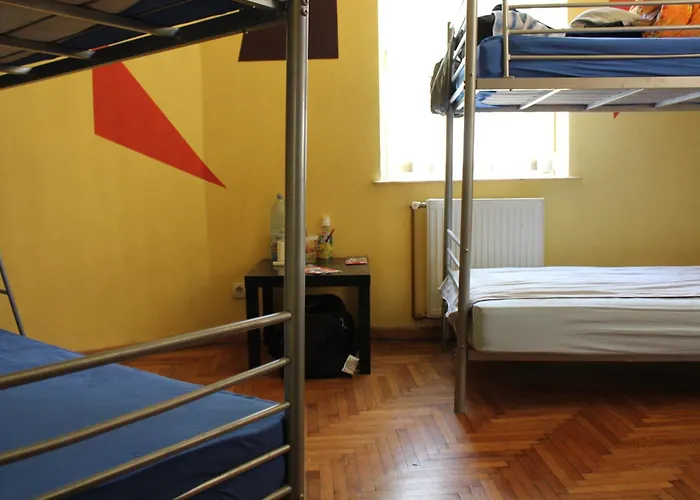 Hostel Fun House