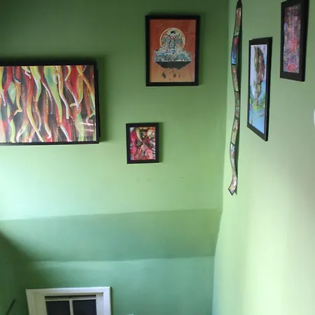 אכסניה Fun House *